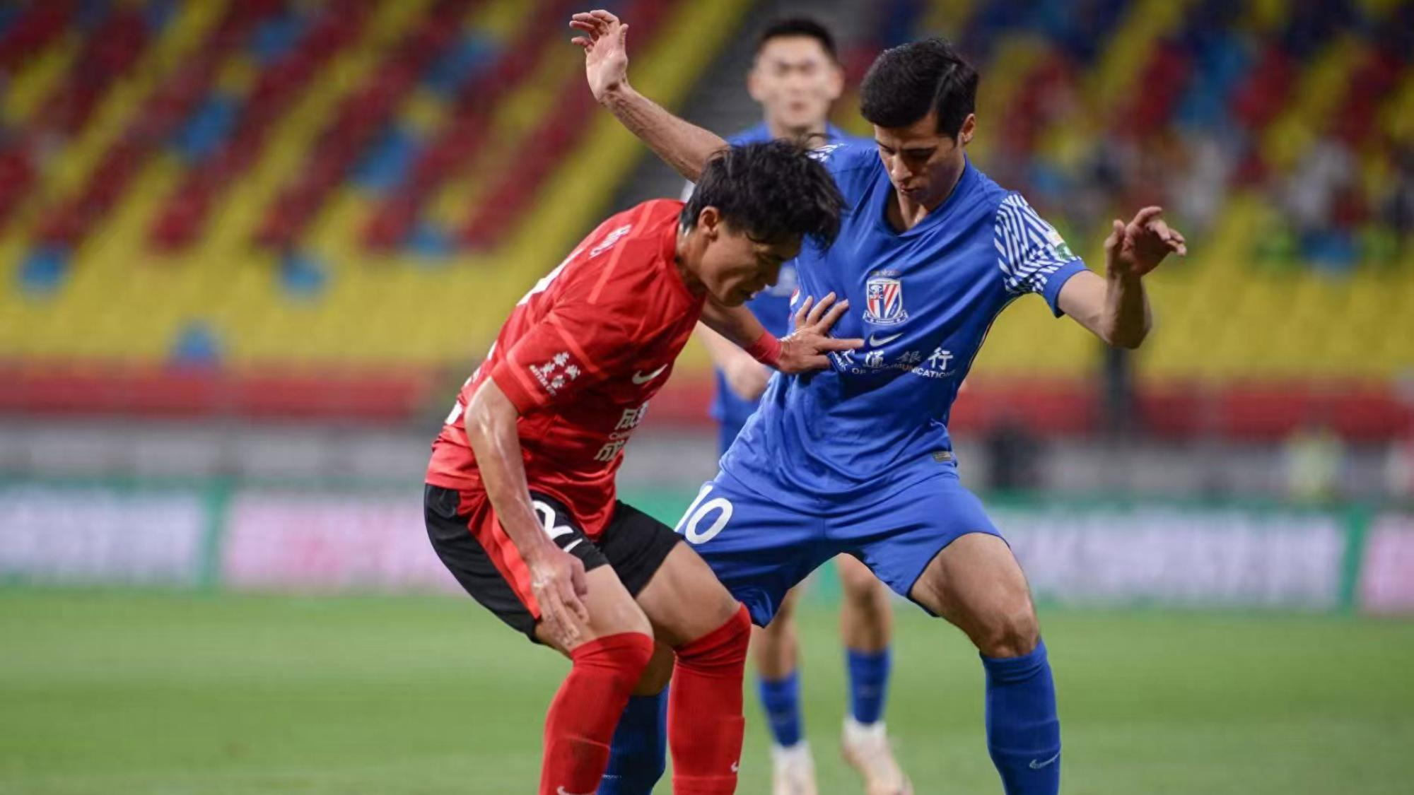 开云体育官网-中超倒计时；成都蓉城关键时刻单刀错失；细节引发关注；态度坚定；阵容厚度经受考验(成都蓉城让上海申花踩着自己夺冠)