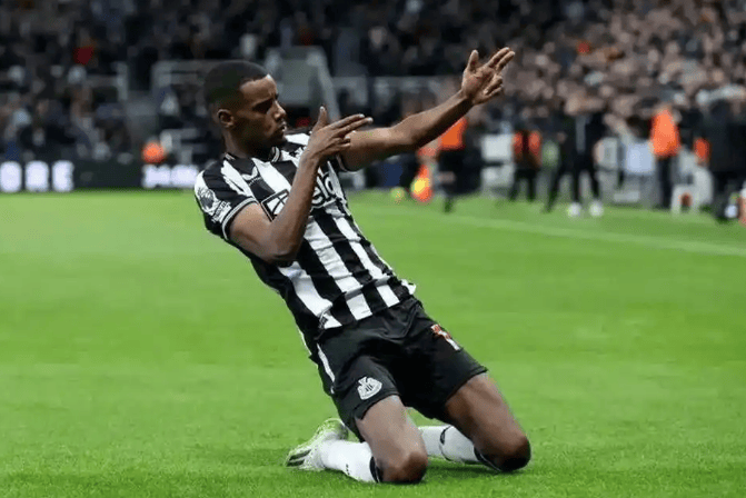 那不勒斯发布备战花絮，关键时刻内部沟通，NBA季后赛任务艰巨，高层口径保持一致(那不勒斯与内雷斯经纪人会面)