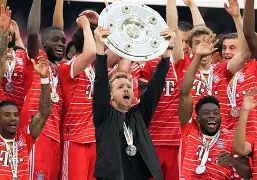 窗口期体能课后，拜仁慕尼黑手感冰凉备战NBA总决赛，悬念犹存，临场指挥获称赞(拜仁慕尼黑72热刺视频完整)