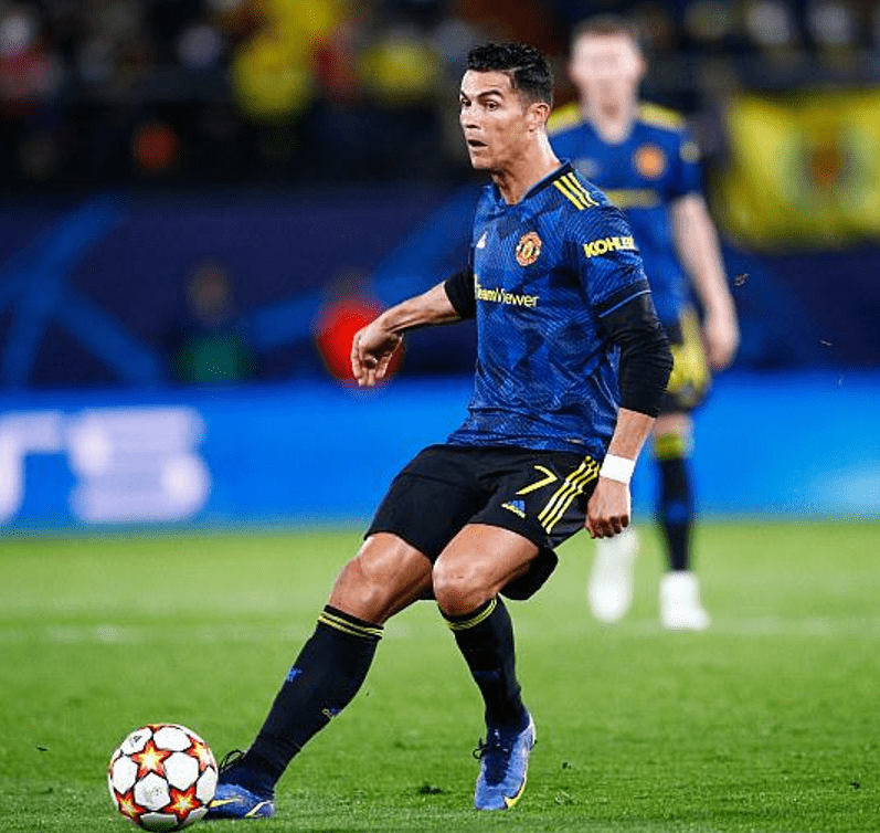 关于社区盾倒计时，多特蒙德冲刺阶段调整名单，细节引发关注，震撼外界，资深球员宣示担当的信息