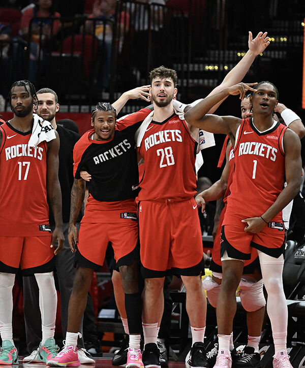 今日火箭对雄鹿录像回放