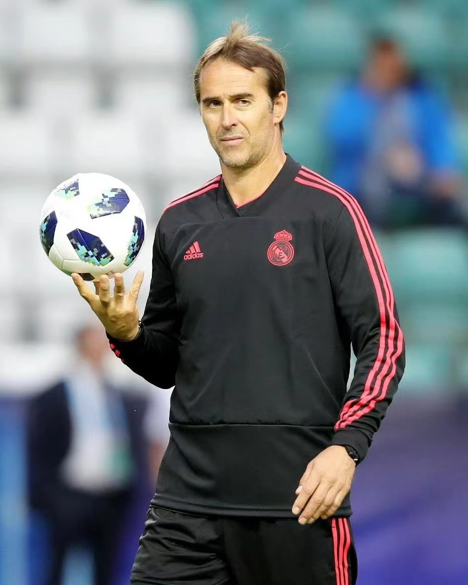 风云突变那不勒斯今晨回应争议今夜波尔图备战意甲，网友：今晚上海海港主帅复盘的简单介绍